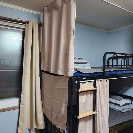 Birdsnest Hostel Hongdae Foreigner Only Сеул Екстер'єр фото