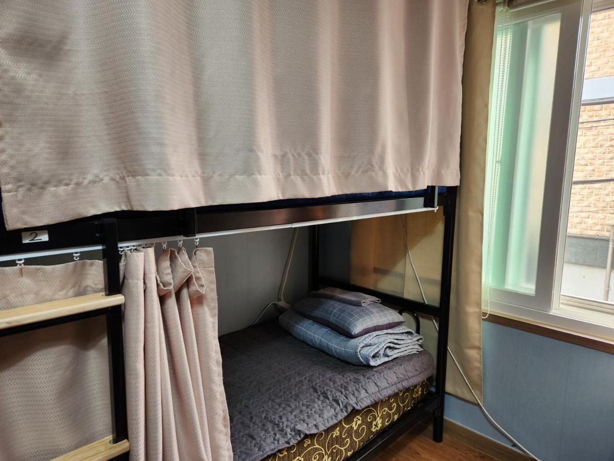 Birdsnest Hostel Hongdae Foreigner Only Сеул Екстер'єр фото