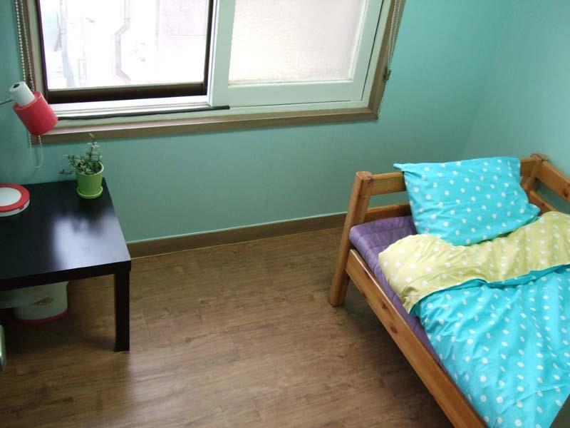 Birdsnest Hostel Hongdae Foreigner Only Сеул Екстер'єр фото