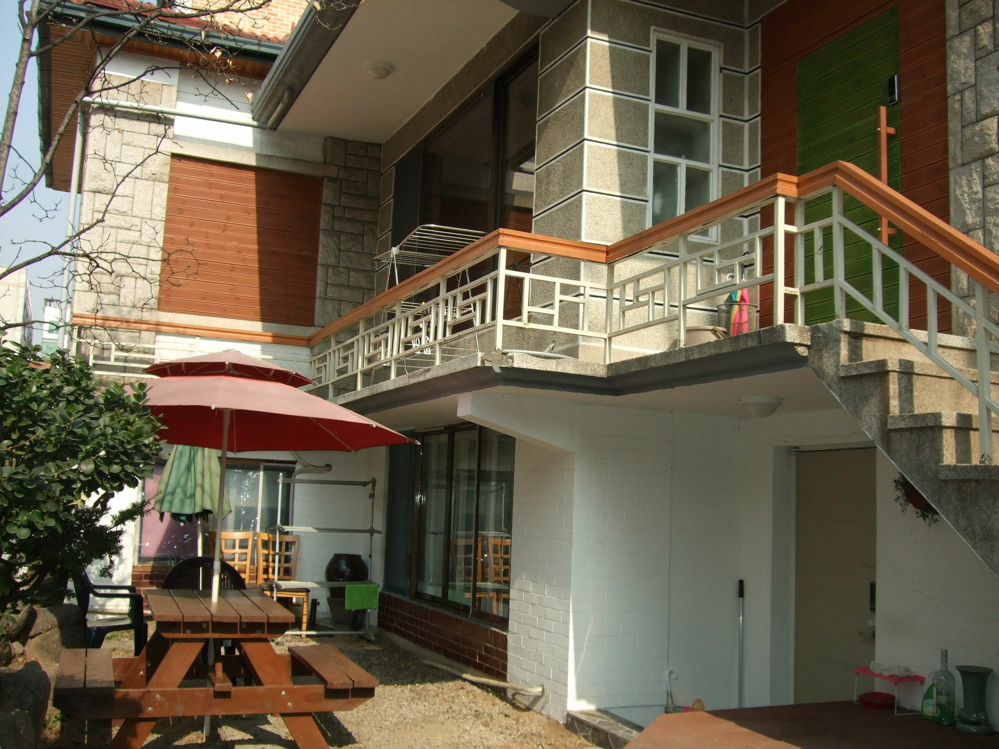 Birdsnest Hostel Hongdae Foreigner Only Сеул Екстер'єр фото